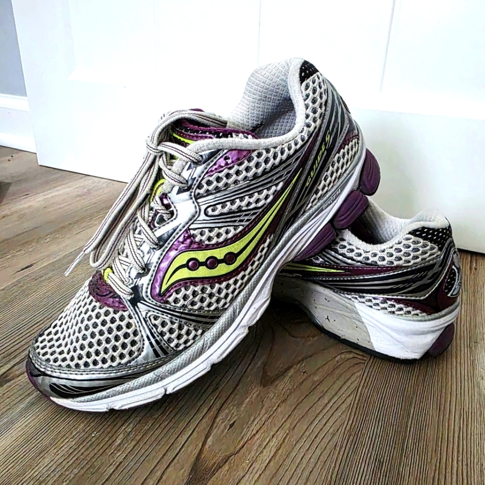 Saucony Womens Guide  -Gray green purple Running Shoes Sneakers Size 8.5